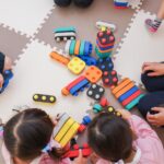 Crianças brincando. Dinâmicas de volta às aulas.